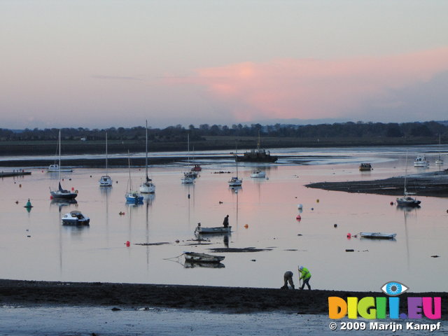 SX02547 People in Malahide Marina